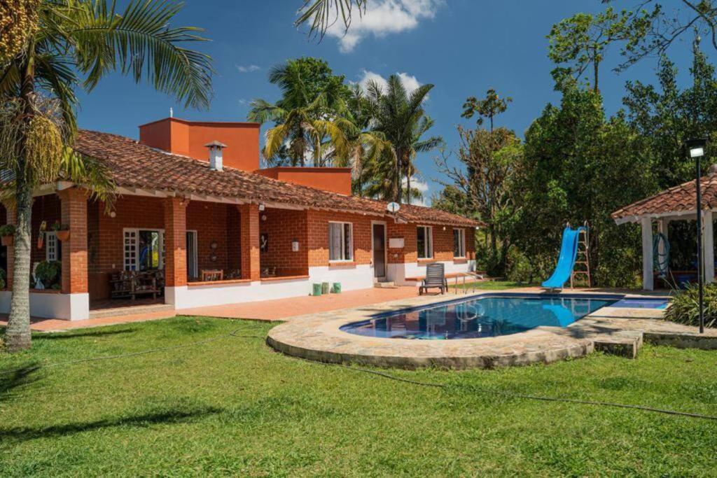 El Paraiso Villa *